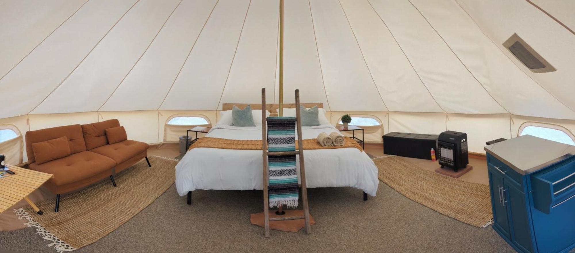 Отель Gateway Glamping Экстерьер фото