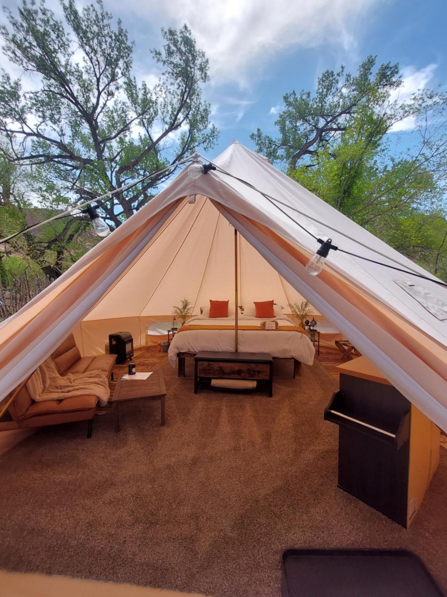 Отель Gateway Glamping Экстерьер фото